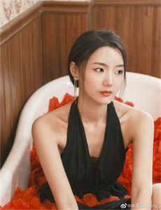 《欧美性生交XXXXX无码小说》